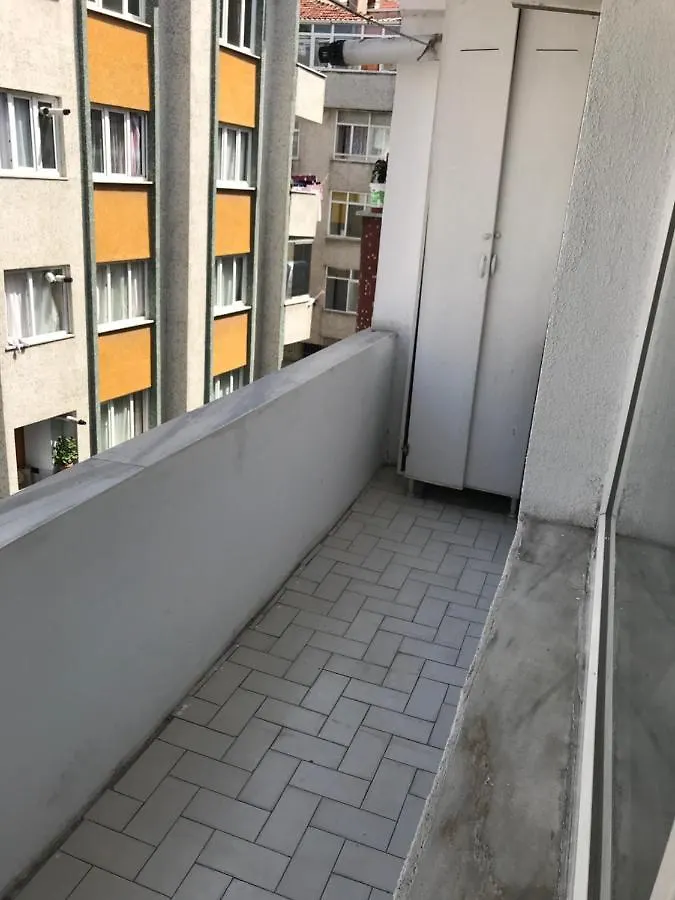 Vintage Square Apartment In Zeytinburnu Istanbul 0*,