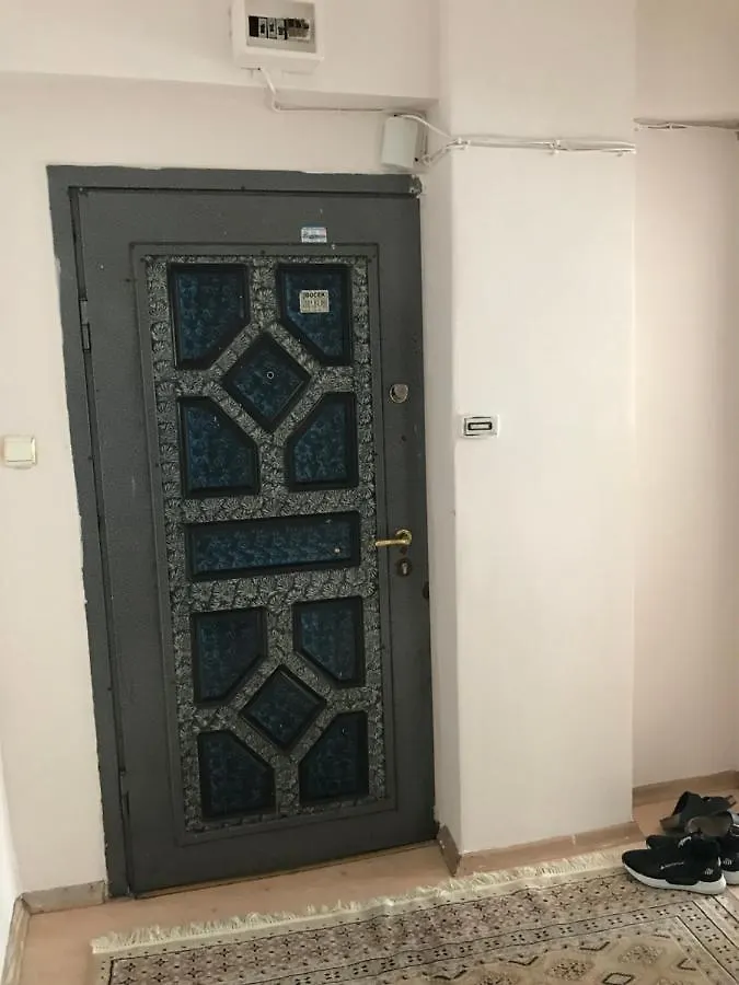 Vintage Square Apartment In Zeytinburnu Istanbul