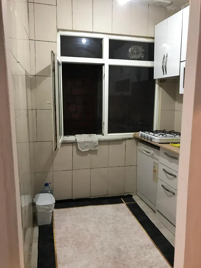 Vintage Square Apartment In Zeytinburnu Istanbul